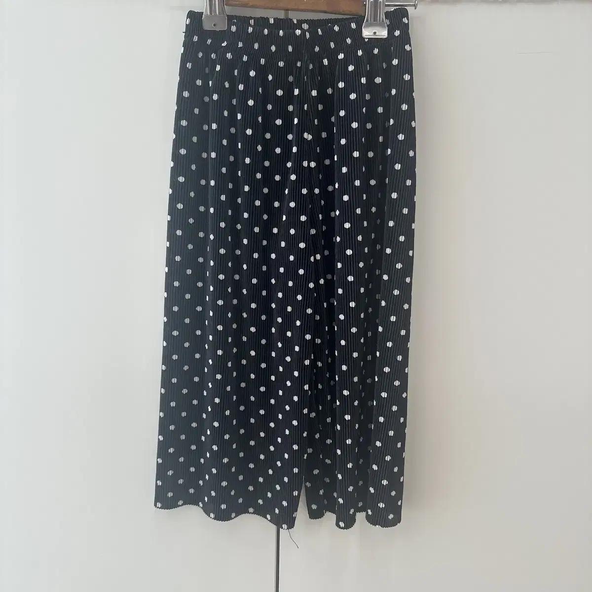 New yooa 3/4 or 7/8 Pleated Pants