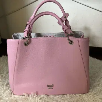 사만다 타바사 루이사 핑크