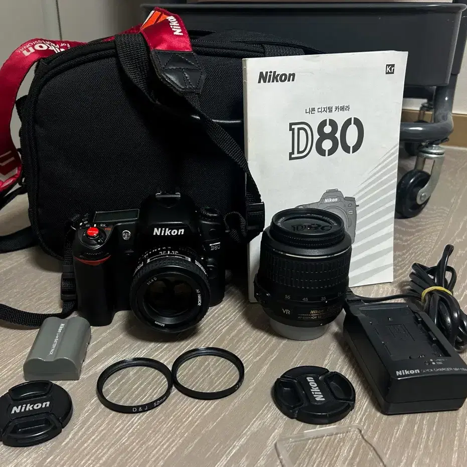 NIKON 니콘 Nikon D80, 50mm prime ren, 18-55mm zoom ren on