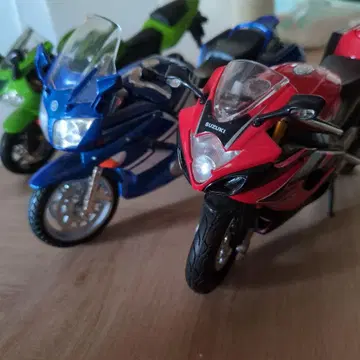 스즈키 GSX-R1000 1/12 모델 3대 세트