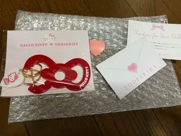 TODIARIES HELLOKITTY 빨간색 카라비너 리본 이세탄