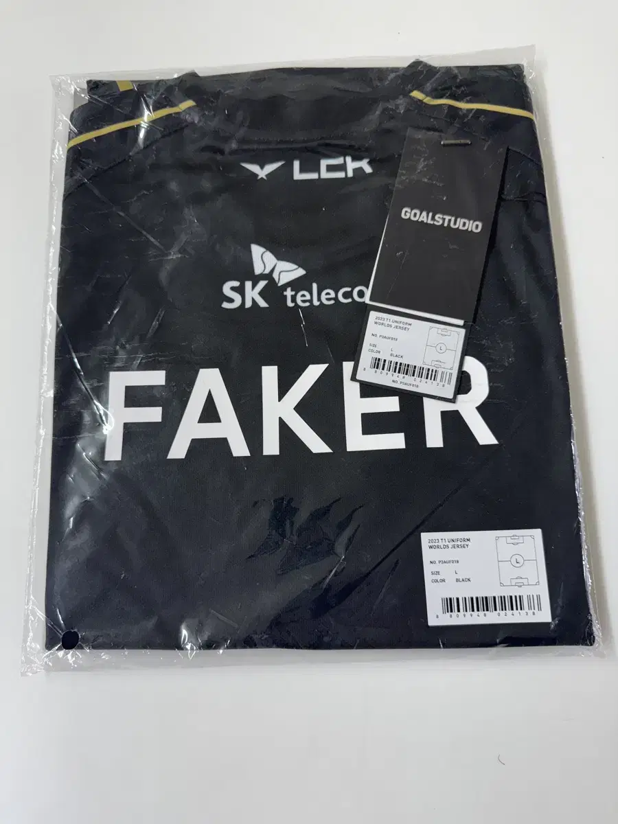[L] Sealed, new product with tags, 2023 Worlds Championship winning T1 Faker uniform