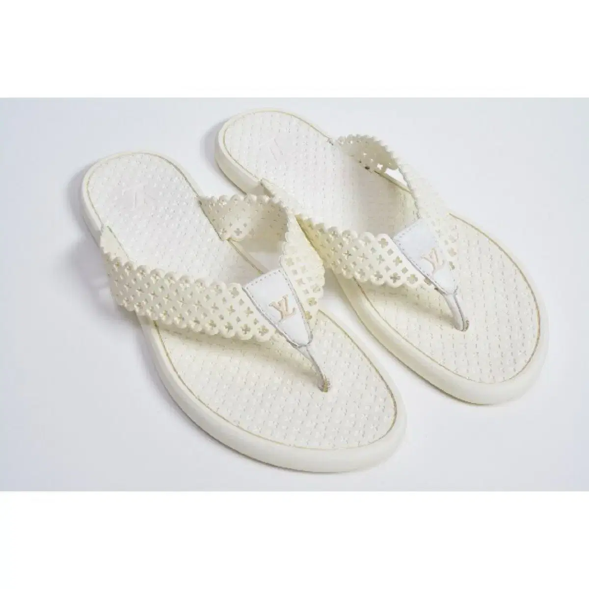Authentic Louis Vuitton Flip Flops, White, 38