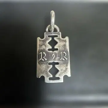 REFUSE/RESIST Loud Style Design LSD 고 나비