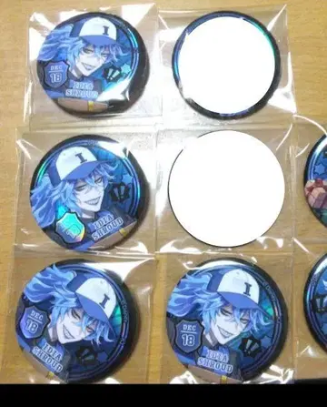 트위스티 오로라 메탈 캔뱃지 이데아