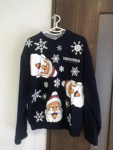 SANTAWORLD 산타클로스 트레이닝복 맨투맨