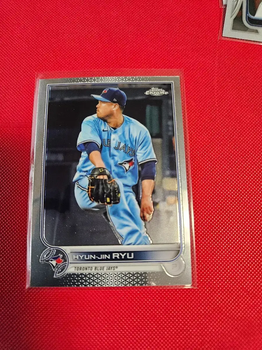 류현진 2022 Topps Chrome base 카드