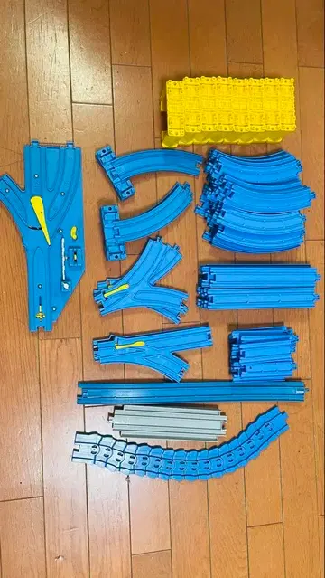 프라레일 레일 각종, 터널, 신호등, 역 건물, 건널목 세트