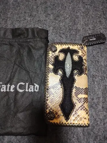 FATE CLAD 페이트 크래드 핸드메이드 장지갑