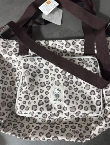 hello kitty 헬로키티 포켓토트백 레오파드 무늬 마더