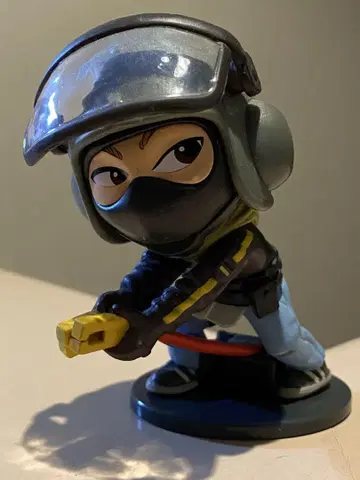 레인보우 식스 시즈 밴디트 r6s 피규어 BANDIT