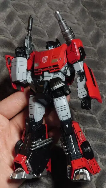 Threezero MDLX 트랜스포머 사이드 스와이프