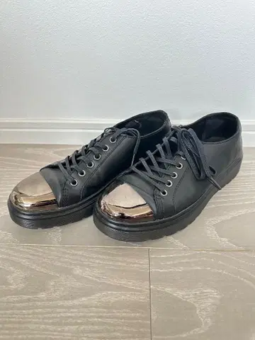 닥터 마틴 ALEXEI UK7 BLACK
