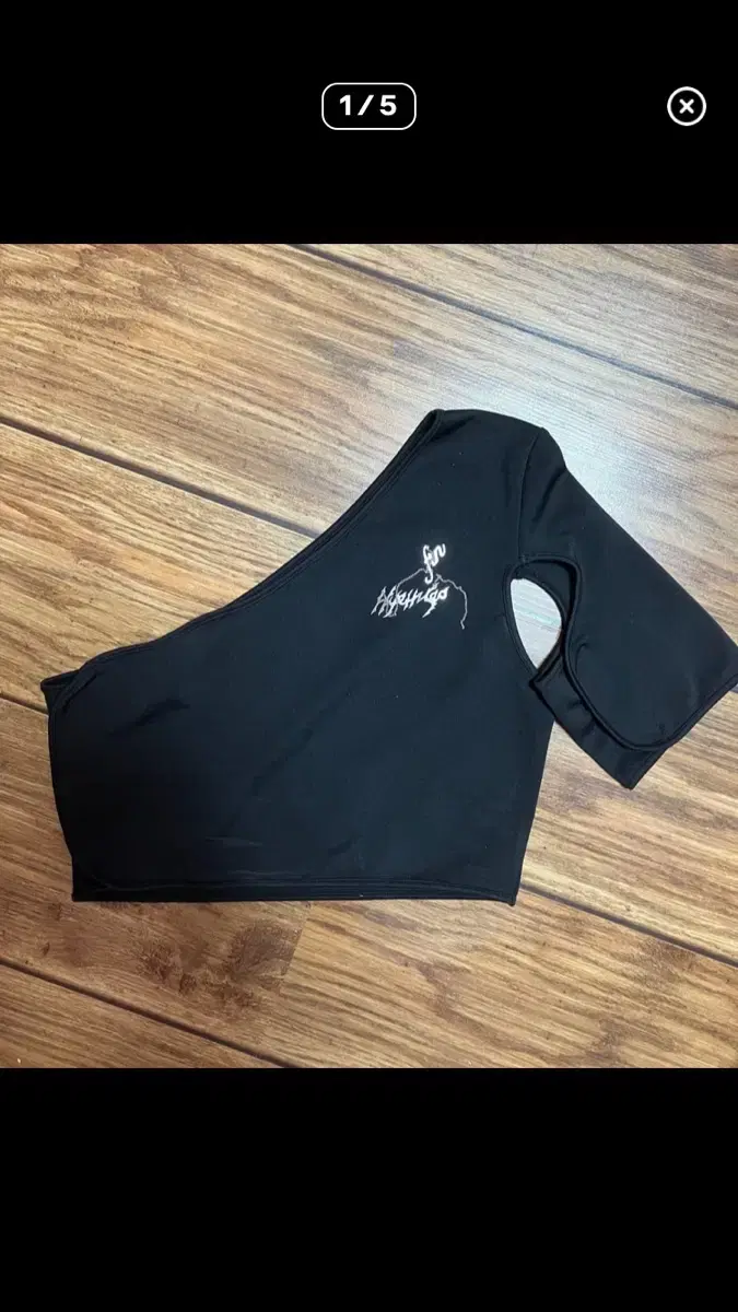 HYEINSEO AsymmetricVelcro Top