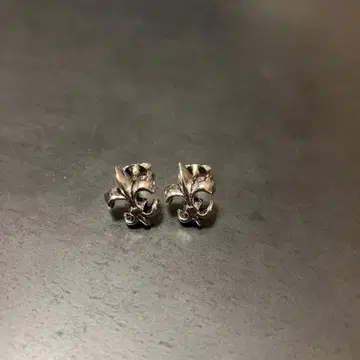 SILVER925 FLARE STUD EARRINGS/실버/귀걸이