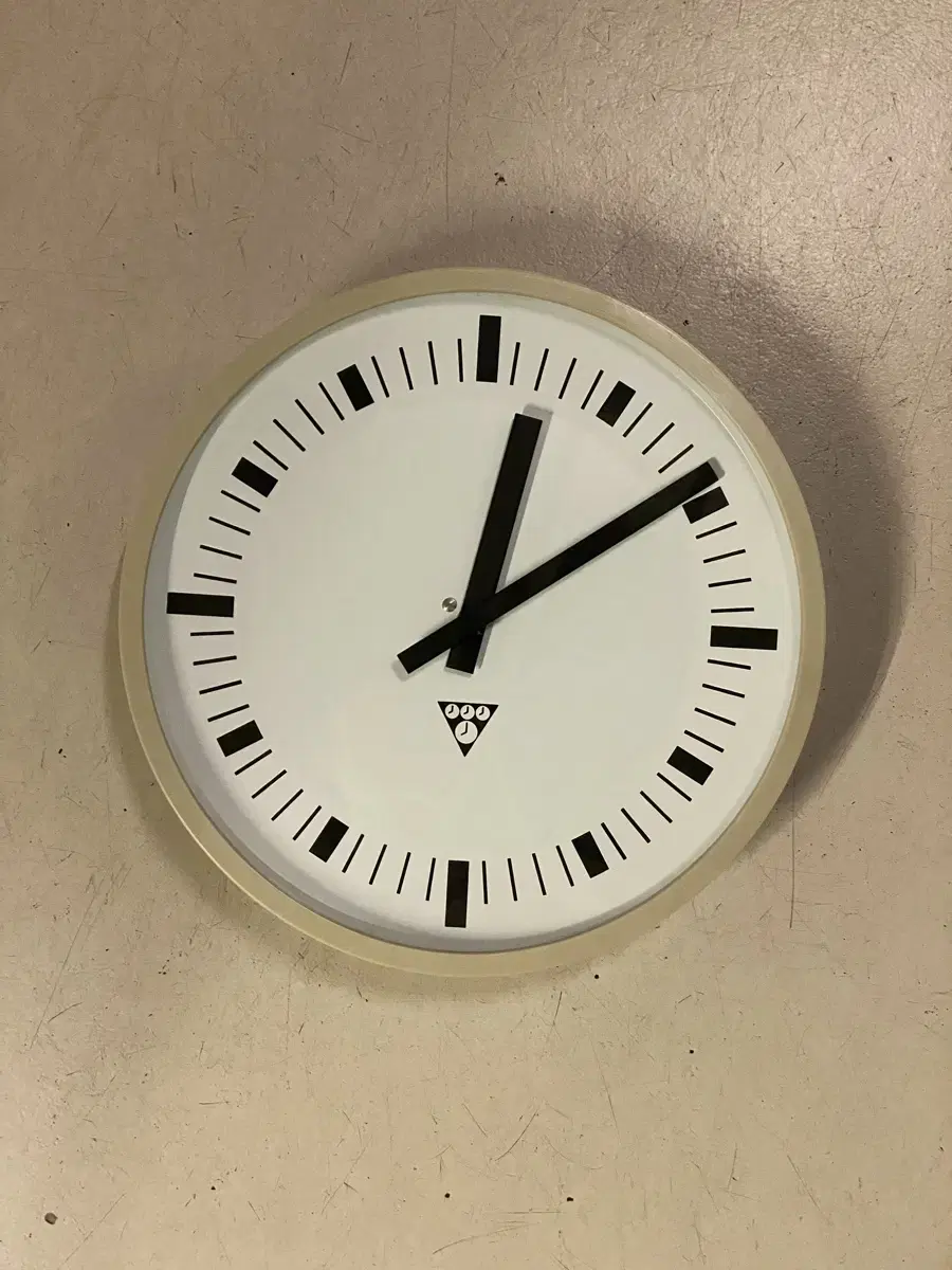 프라고트론 29.5cm 가정용 벽시계