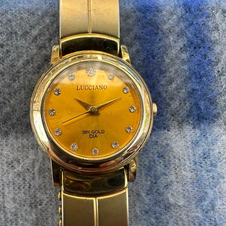 Luciano 18K Gold & Diamond Women's Watch on Bunjang Global Site.