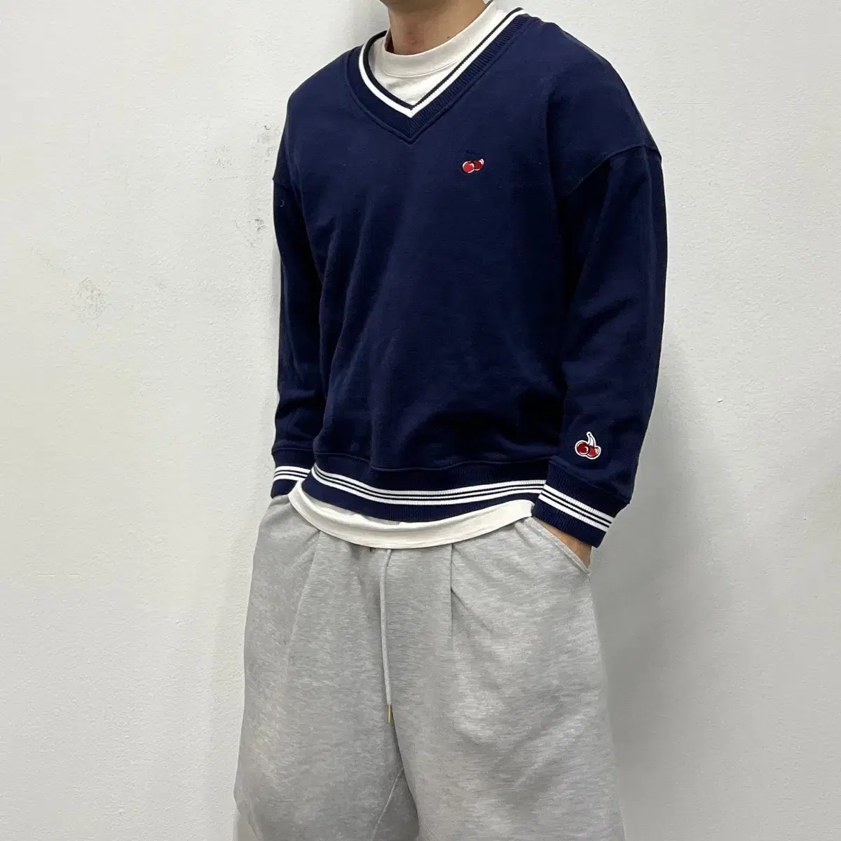 KIRSH | 키르시 Kirsh X Sunonebird Graphic Raglan Long Sleeve