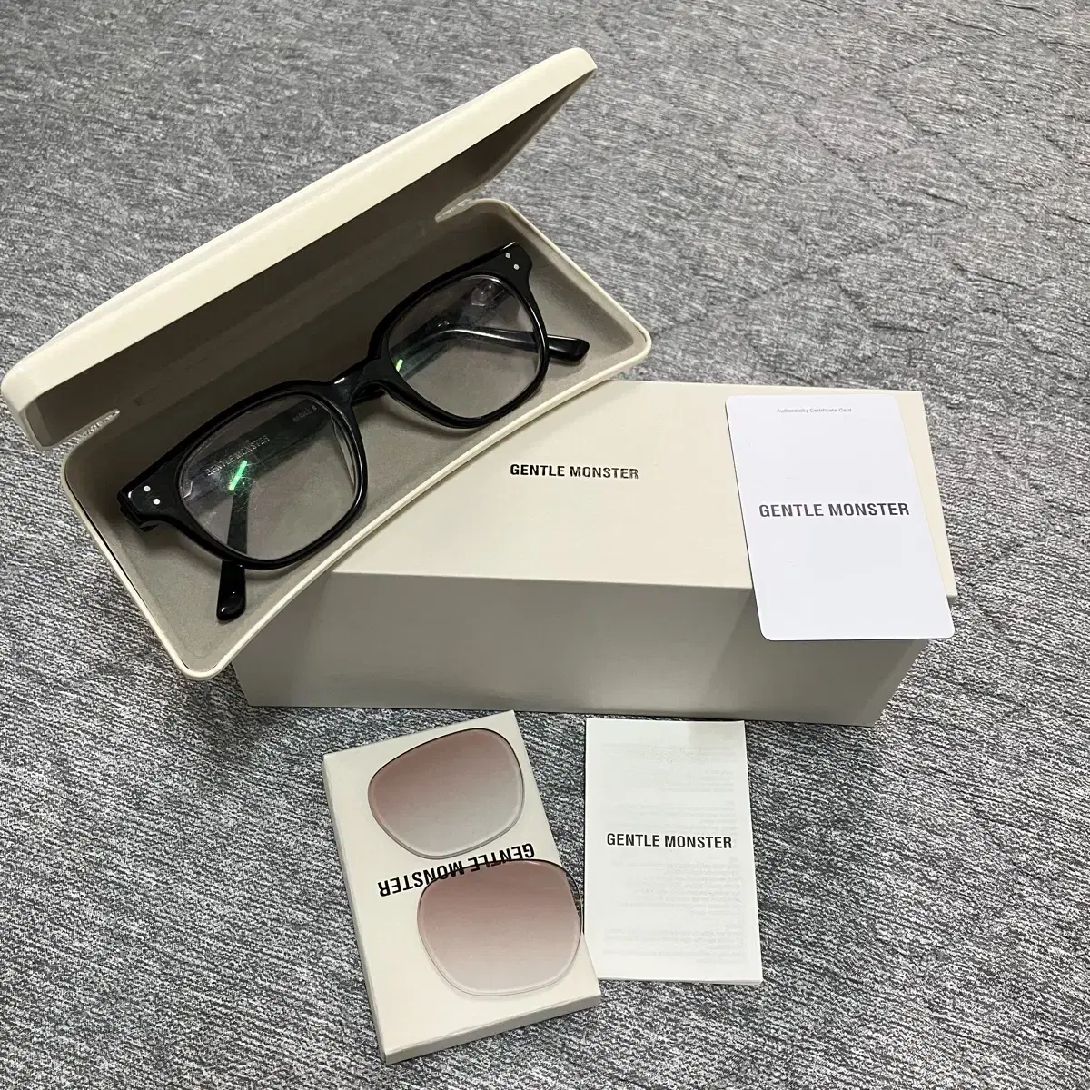 GENTLE MONSTER | 젠틀몬스터 Gentle Monster Volta Glasses