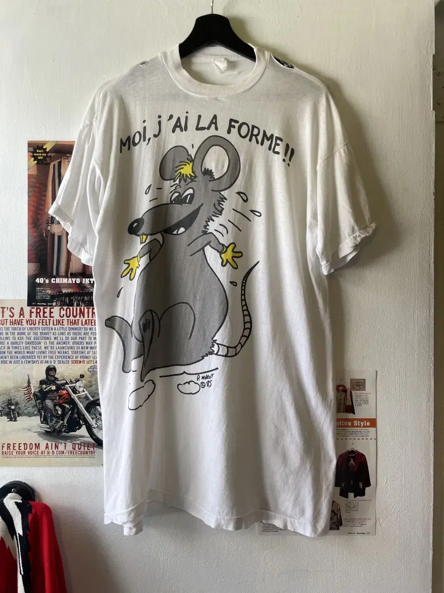 1980's Vintage French Graphic T-shirt