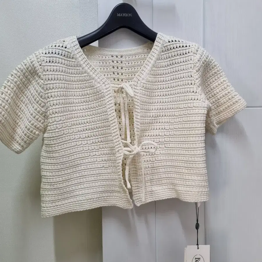 The Barnnet Ribbon Short Cardigan (New) #더바넷 on Bunjang The Barnnet Ribbon Short Cardigan (New) #더바넷 on Bunjang