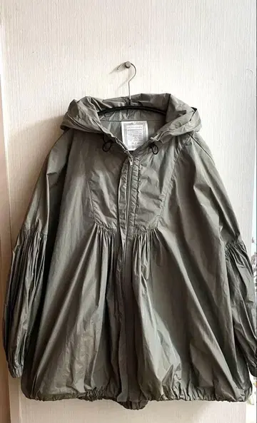 BEARDSLEY 비어즐리 벌룬 개더 후디 블루종