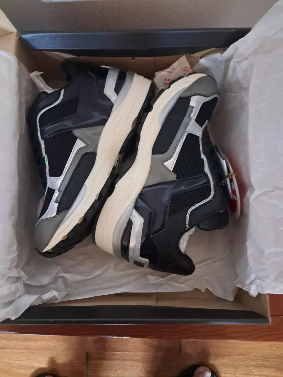 SUECOMMA BONIE Sneakers New