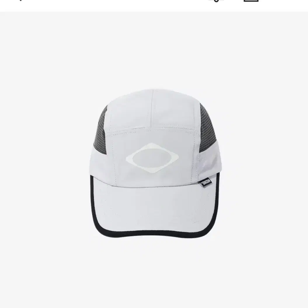 帽子 MATIN KIM CRISP LOGO BALL CAP IN SILVER W) 마뗑킴 크리스프 로고 볼캡 실버 | Matin Kim | KREAM