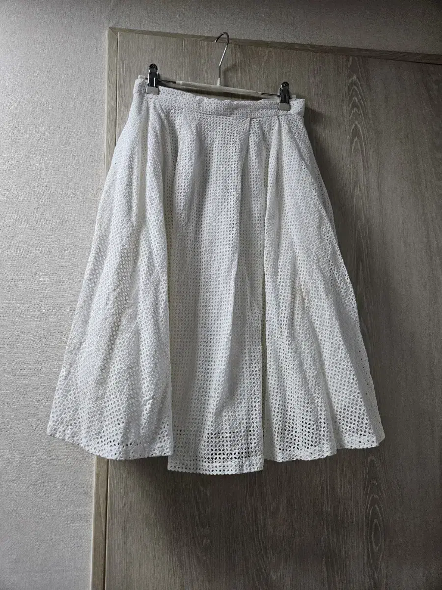 Stylenanda Lace A-line Long Skirt M