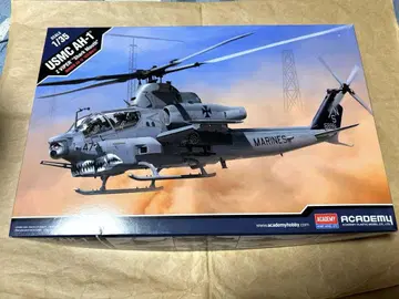 아카데미 1/35 AH-1Z 바이퍼 '샤크 마우스' 새상품 미조립품