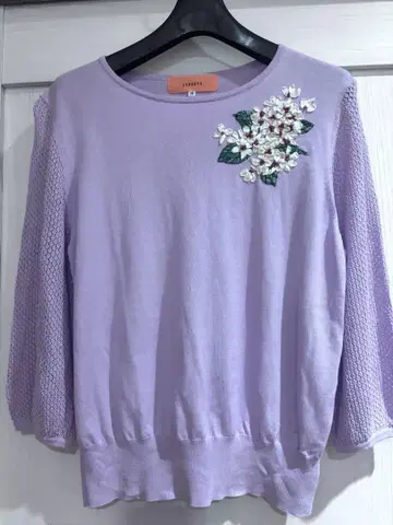 SunaUna 수나우나 썸머 니트 오오데마리 자수 라이트 퍼플