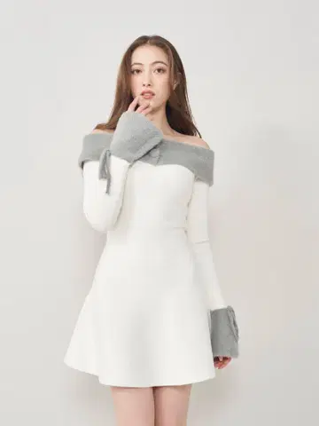 Darich 다리치 오프숄더 샤기 니트 미니 원피스