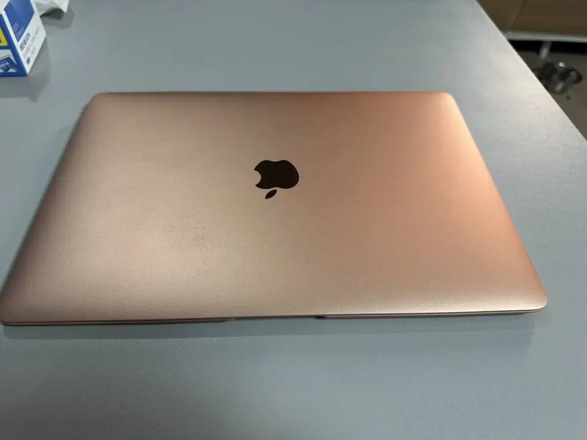 MacBook Air 13 2019 Gold