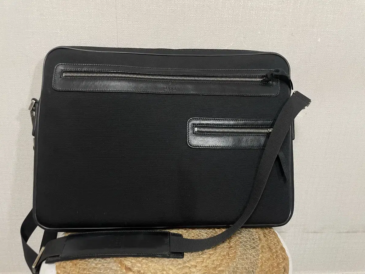 구찌 블랙 메신저백 브리프케이스 크로스백