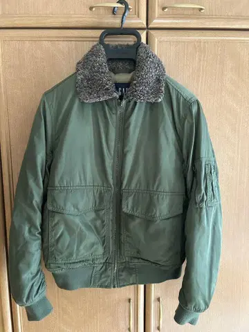 GAP 갭 올리브 그린 MA-1 자켓 보아 칼라 부착