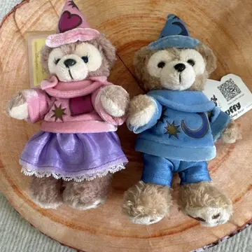 더피 & 셰리 메이 봉제 인형 배지