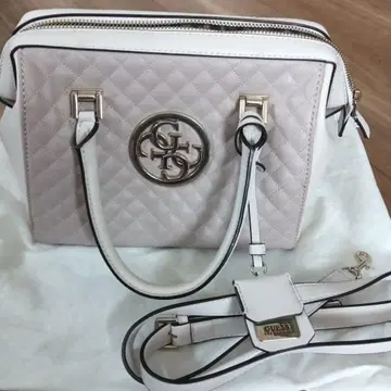 컨디션 최상 GUESS 백