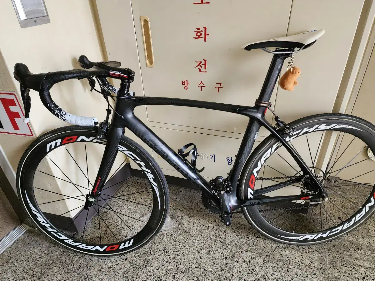 Cello l road bike for sale/trade (additional keum of 100 or more). Come and see.