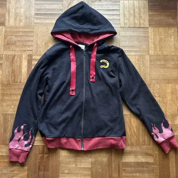 twisted wonderland 스카라비아 후드티
