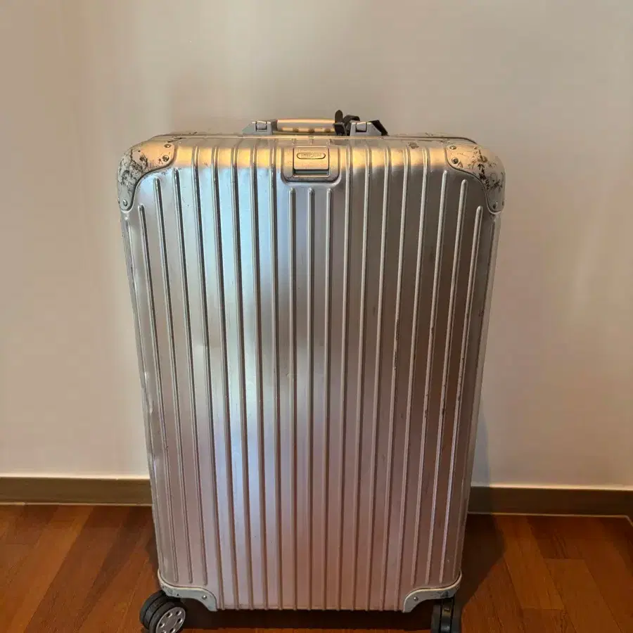 Topas Titanium Rimowa Shop Rimowa Topas Multiwheel Electronic Tag