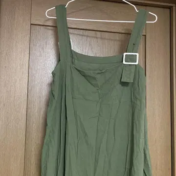 Lene 레네 살로펫 올리브 그린 스트랩이 있는 살로펫