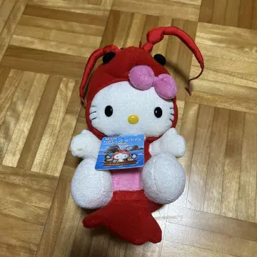 헬로키티 랍스터 코스튬 봉제 인형