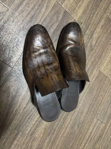 새상품급 벨루티 사이러스 오만
