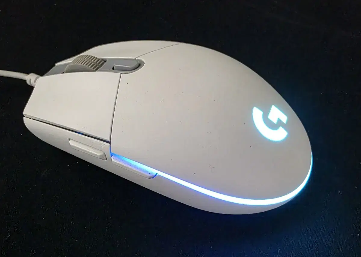 Logitech G102 LIGHTSYNC Gaming Mouse
