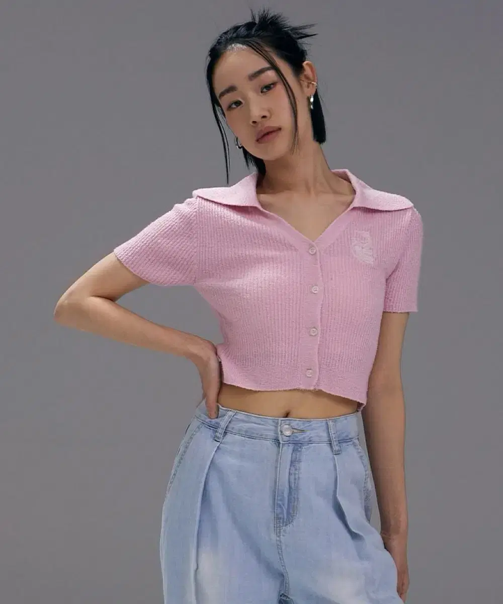 오디너리 홀리데이 헬로키티 브이넥 카라 가디건