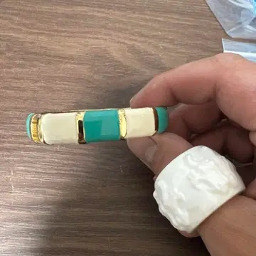 터콰이즈 화이트 골드 뱅글