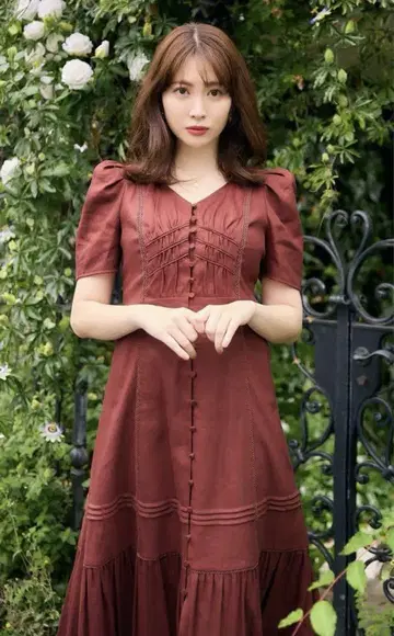 헤르립토 타임 애프터 타임 스칼롭드 드레스