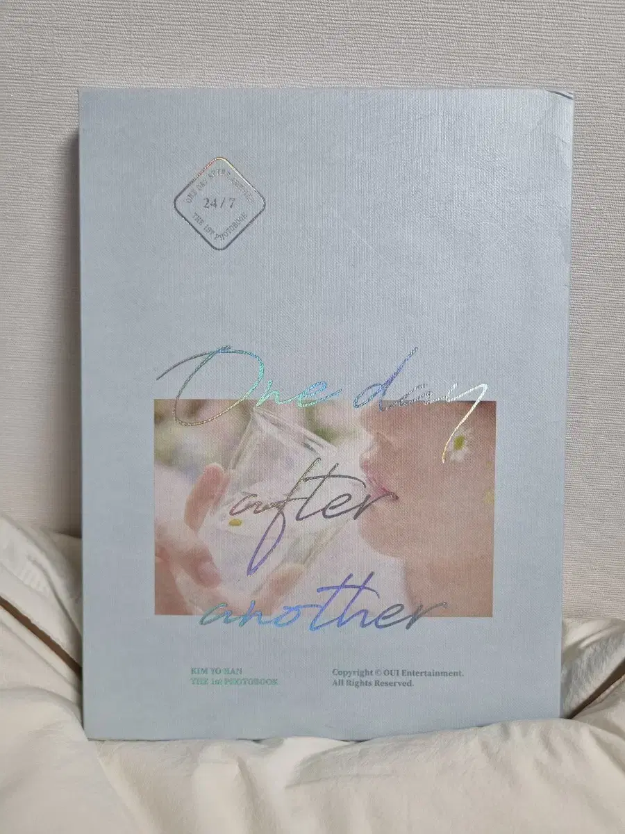 Kim Yohan One day after another photobook is a new product!!