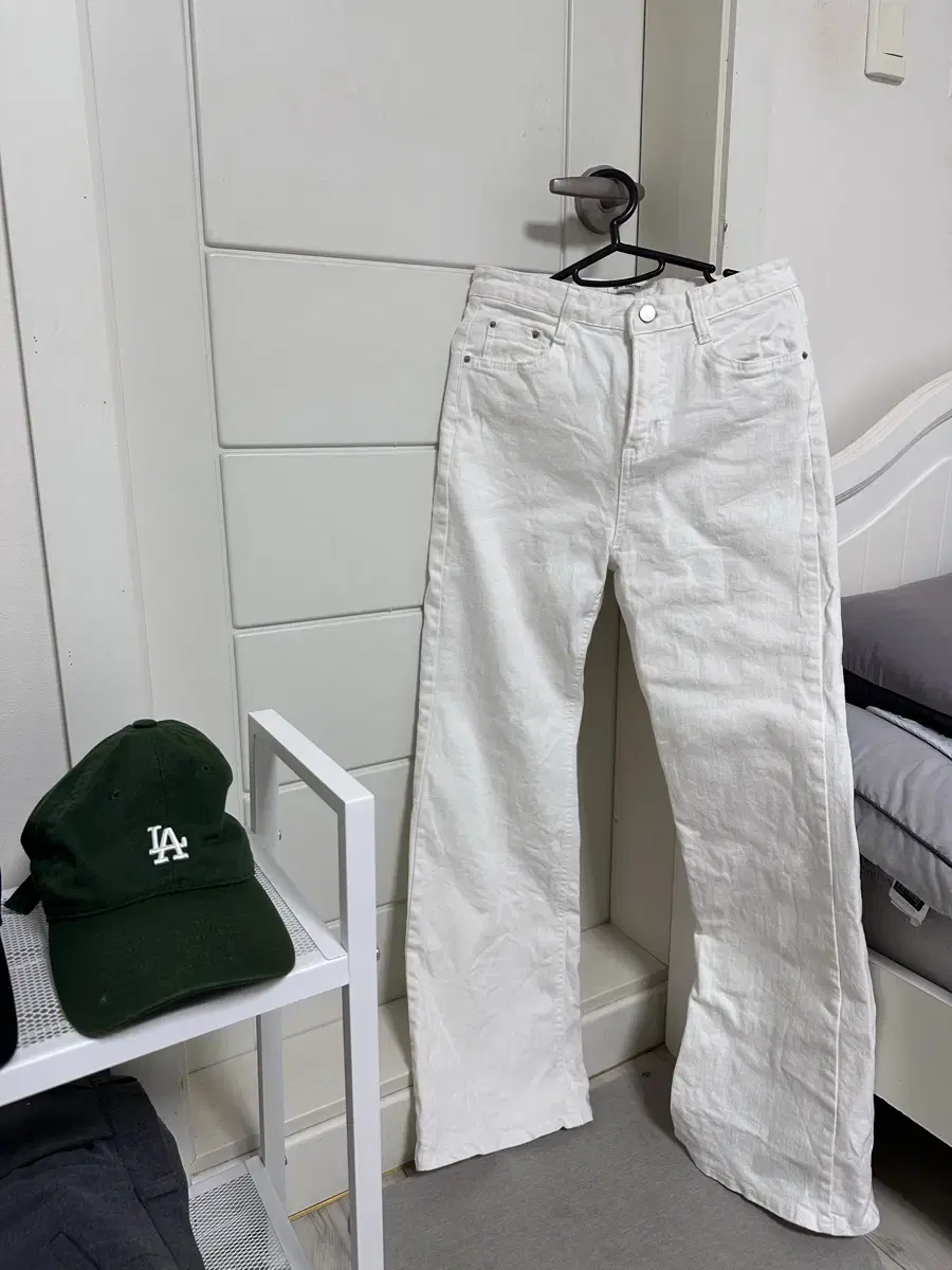 흰색 부츠컷 바지 m 1.3 판매