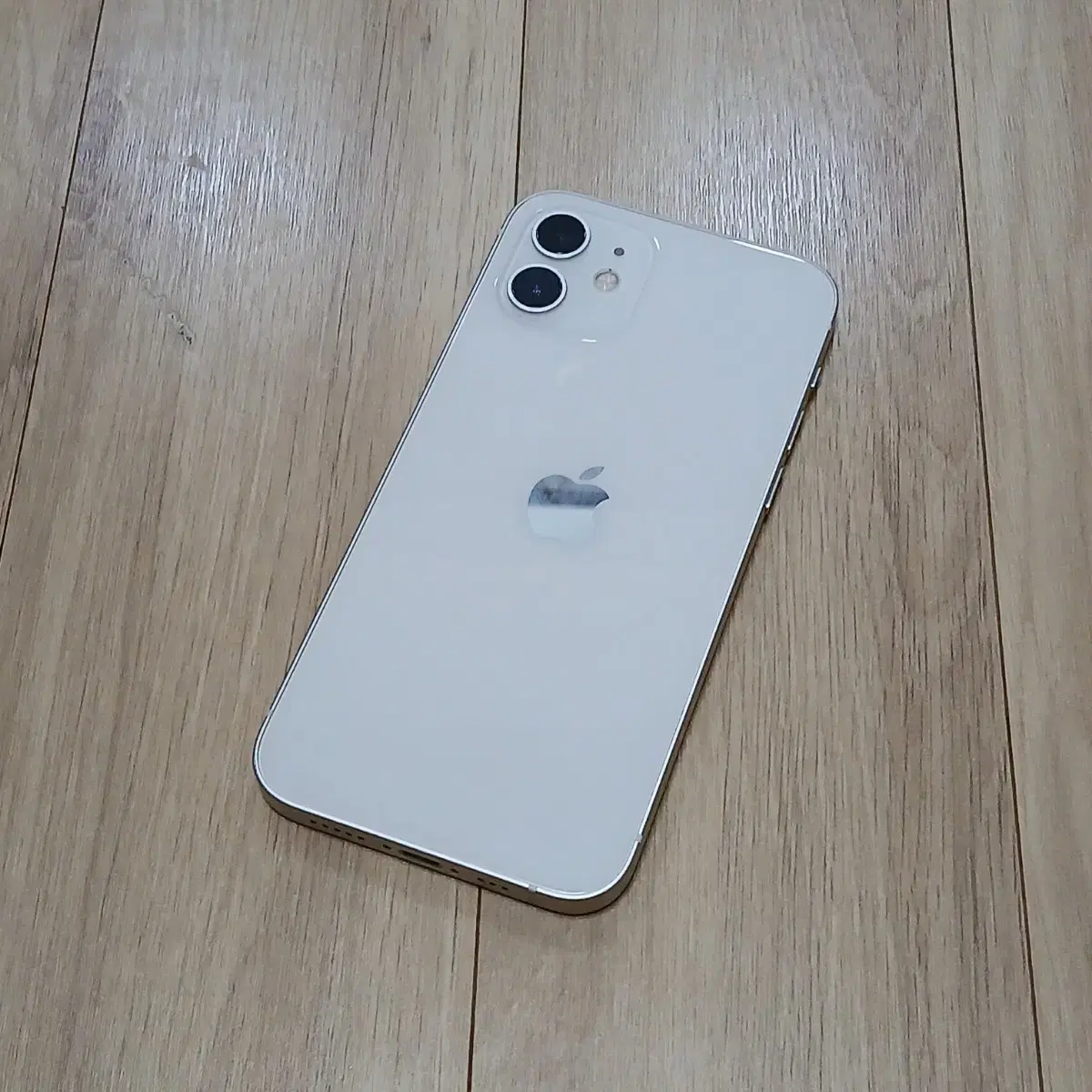 iPhone 12 64GB